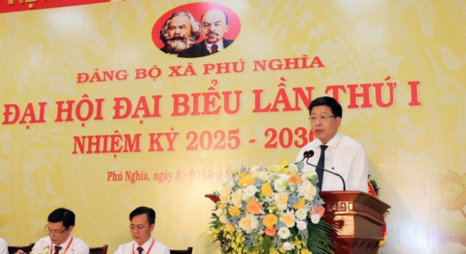Ủy viên Ban Thường vụ Thành ủy, Phó Chủ tịch UBND thành phố Hà Nội Dương Đức Tuấn 