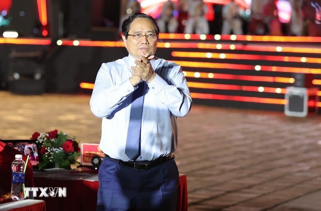 Thủ tướng Chính phủ Phạm Minh Chính dự tại điểm cầu Ngọ Môn, Đại nội Huế. (Ảnh: Văn Dũng/TTXVN)
