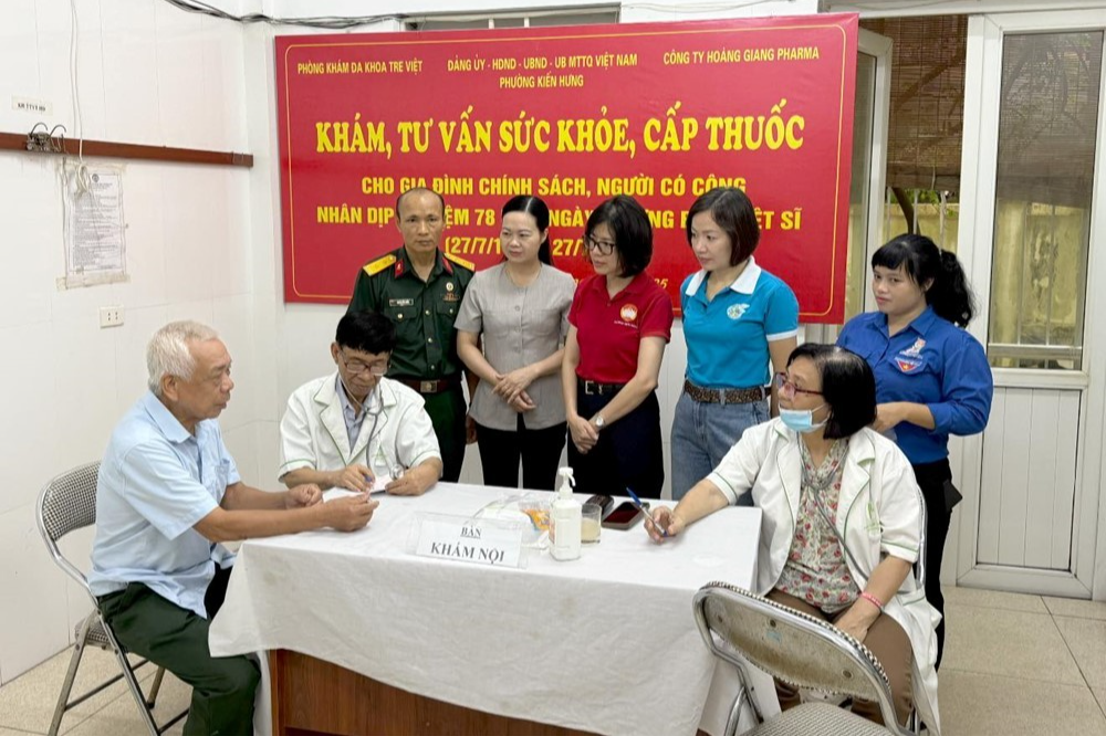 Cán bộ trẻ 