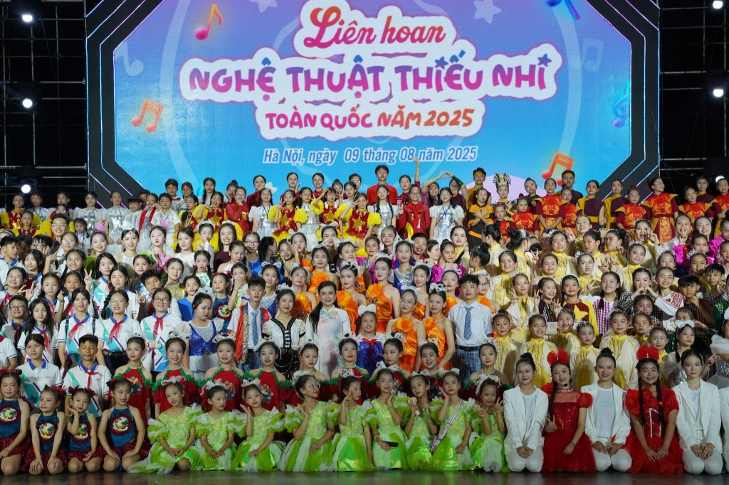 Tiếng hát thiếu nhi hòa nhịp vào bản giao hưởng tình yêu Tổ quốc