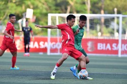 Những chàng trai sân 7 cầm hoà ấn tượng trước các ngôi sao bóng đá Việt