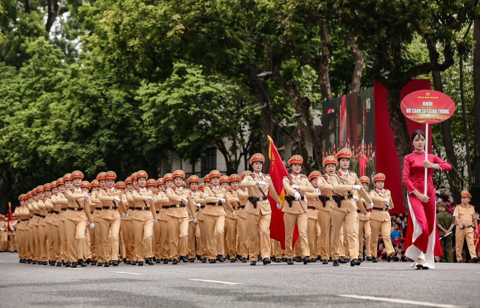Vinh quang 80 năm Công an Thủ đô anh hùng