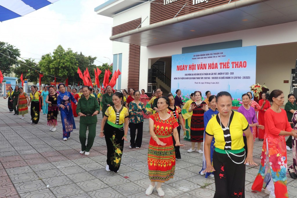 Sôi nổi Ngày hội văn hóa - thể thao xã Thuận An