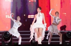 "V Fest - Thanh xuân rực rỡ" tràn đầy năng lượng và cuốn hút