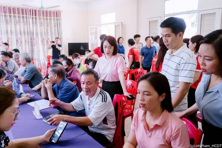 Lan tỏa hành trình chuyển đổi số đến từng người dân