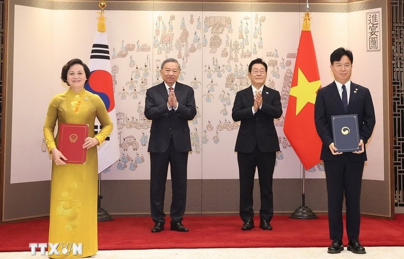 Tổng Bí thư Tô Lâm chứng kiến Lễ trao các văn kiện hợp tác Việt Nam-Hàn Quốc