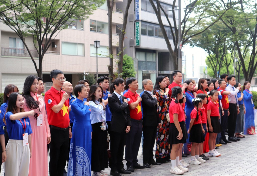 “Tôi yêu Tổ quốc tôi” vang ở Nhật, hòa nhịp trái tim tuổi trẻ