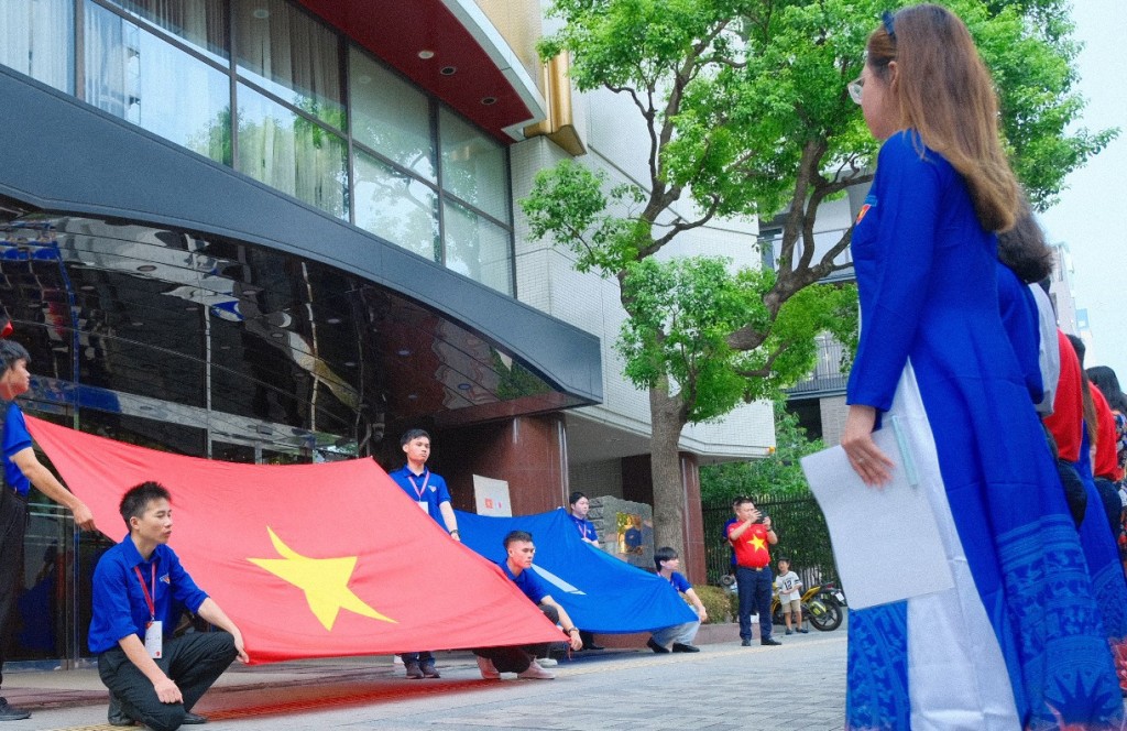 “Tôi yêu Tổ quốc tôi” vang ở Nhật, hòa nhịp trái tim tuổi trẻ