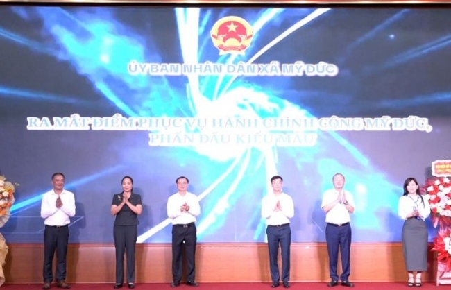 Hướng tới một chính quyền gần dân, phục vụ tận tâm