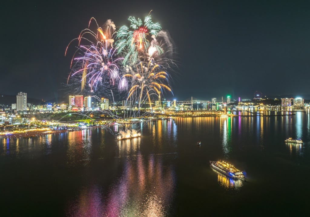Cư dân Sun Centro Town thường xuyên được tận hưởng bầu không khí lễ hội (Ảnh: AD).