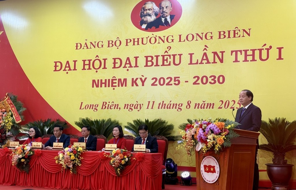 Đẩy mạnh chuyển đổi số, xây dựng chính quyền sát dân, gần dân