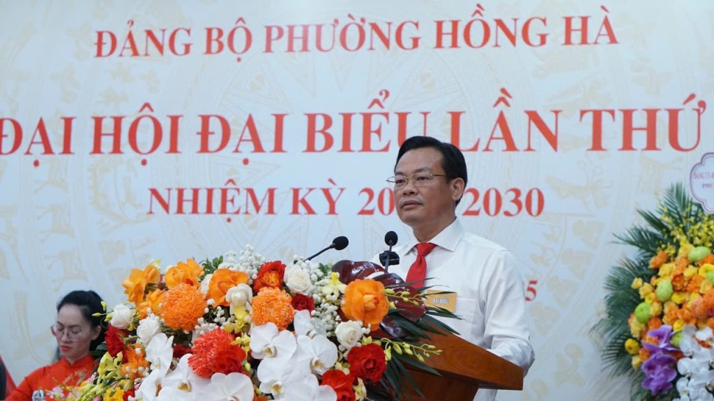 Bí thư Đảng ủy, Chủ tịch HĐND phường Hồng Hà Bùi Tuấn Anh phát biểu khai mạc