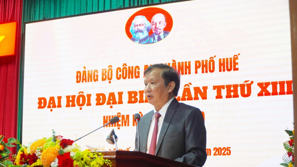 Bí thư Thành ủy Huế Lê Trường Lưu phát biểu chỉ đạo 