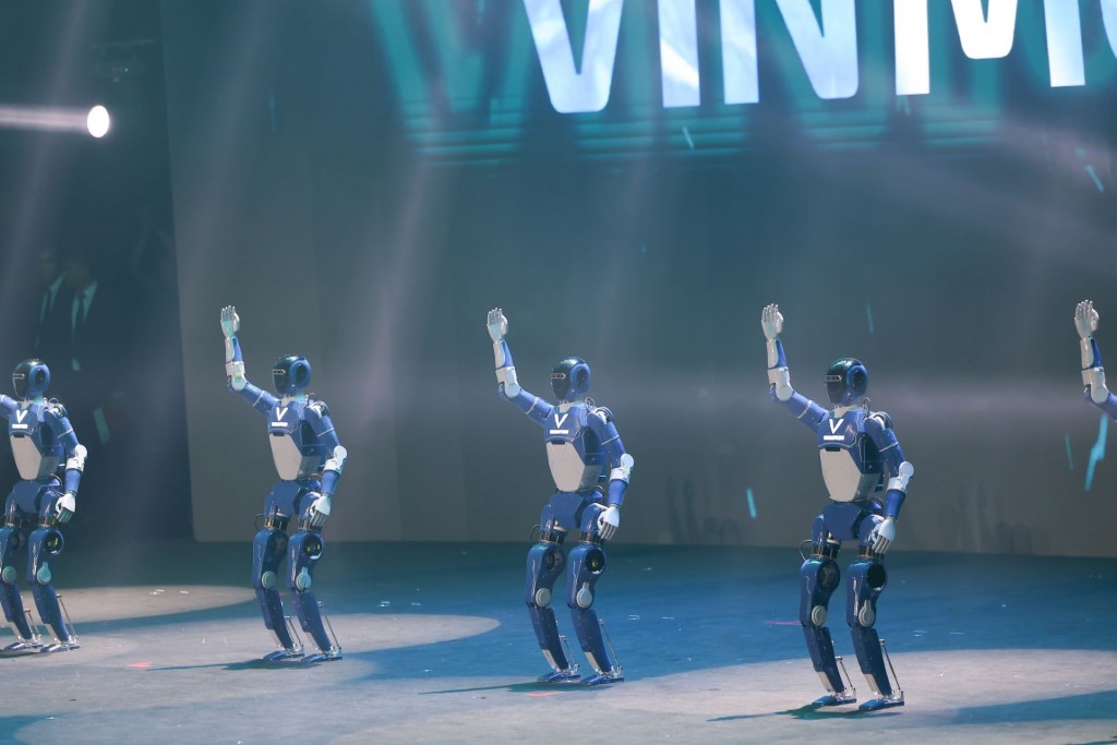 Chủ tịch VinMotion tiết lộ bí mật sau màn nhảy múa gây bão của dàn robot hình người Make in Vietnam