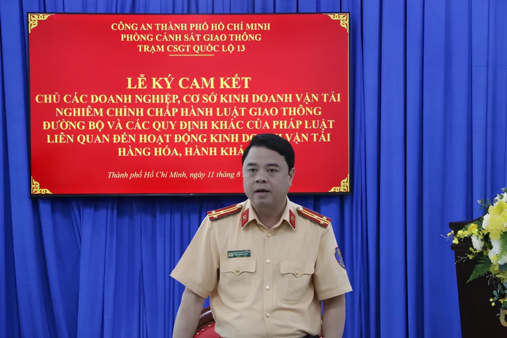 Thượng tá Phạm Quang Trưởng phát biểu tại lễ ký kết