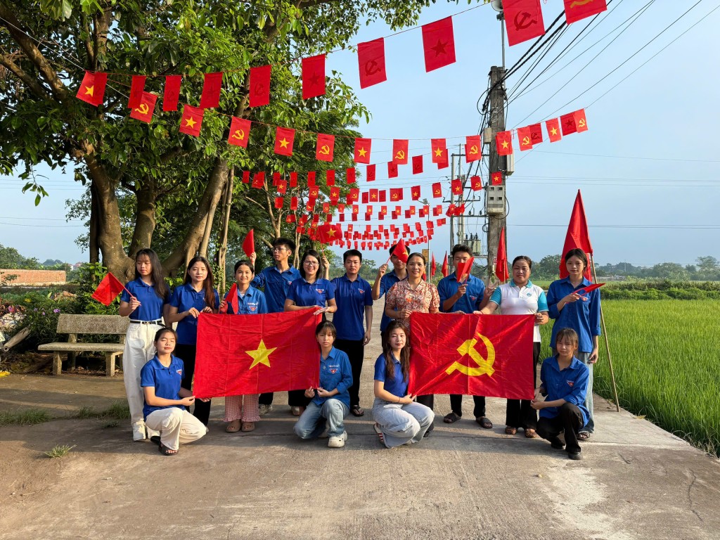  Nguyễn Thị Nga, Chủ tịch UBMTTQ xã 