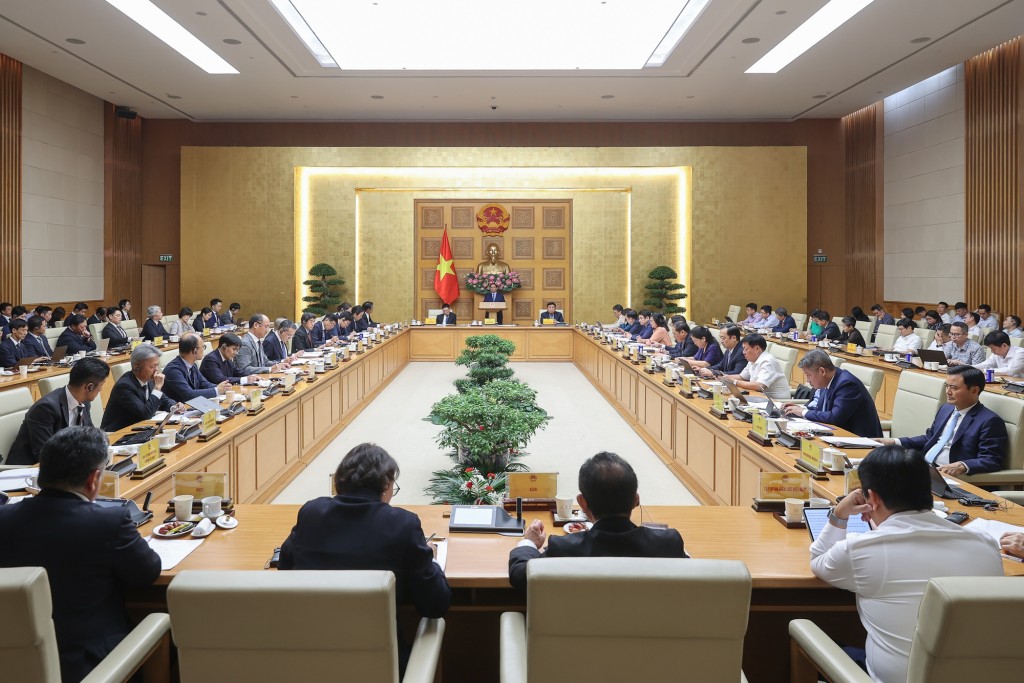 Thủ tướng Phạm Minh Chính chủ trì toạ đàm với các doanh nghiệp Nhật Bản - Ảnh: VGP/Nhật Bắc