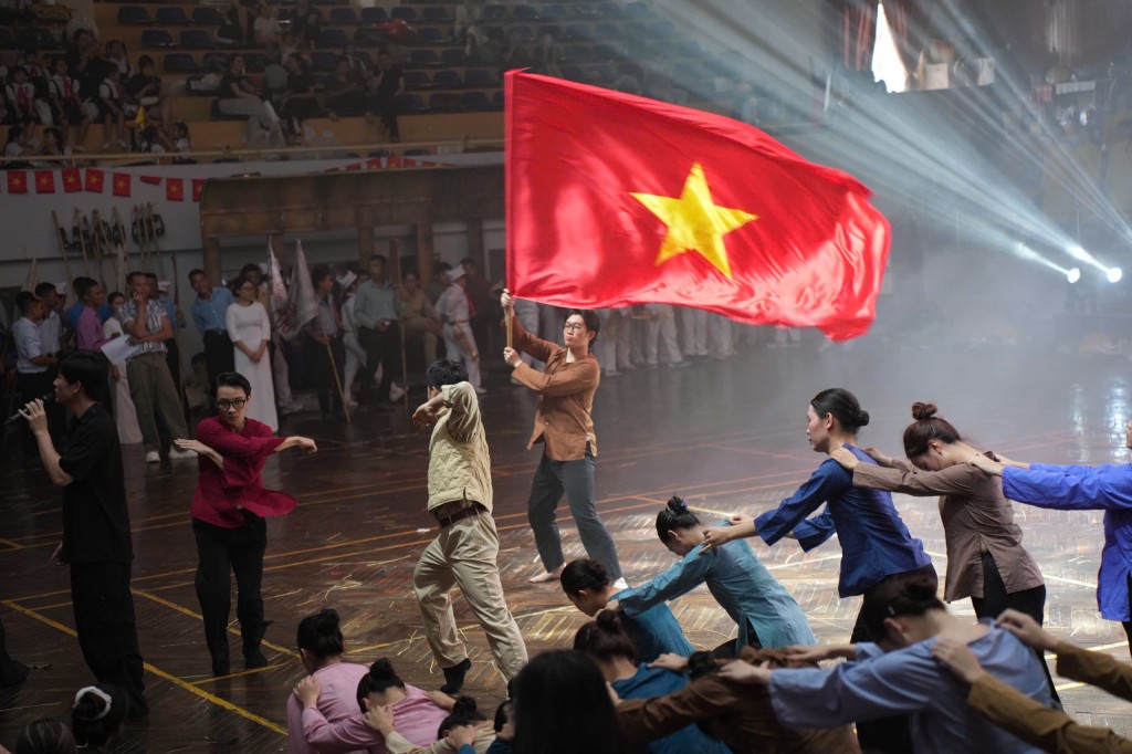 Hơn 1000 nghệ sỹ biểu diễn tại Hà Nội - từ mùa Thu lịch sử năm 1945”