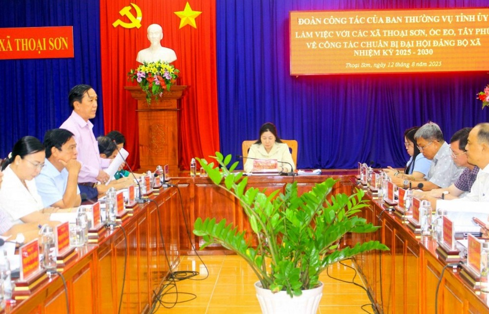 Kiểm tra công tác chuẩn bị Đại hội Đảng bộ tại các địa phương