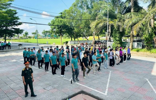180 hội viên nông dân tham gia diễu hành tại Lễ kỷ niệm 80 năm Quốc khánh 2/9