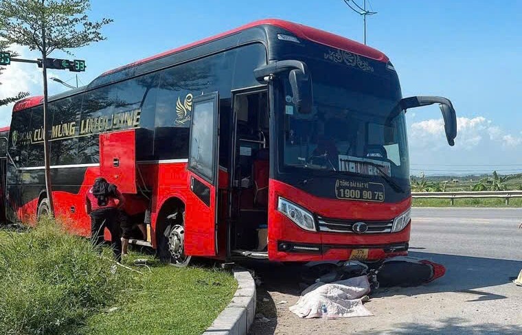 Hoằng Thanh (Thanh Hoá): Va chạm với xe khách, 1 người điều khiển xe mô tô tử vong