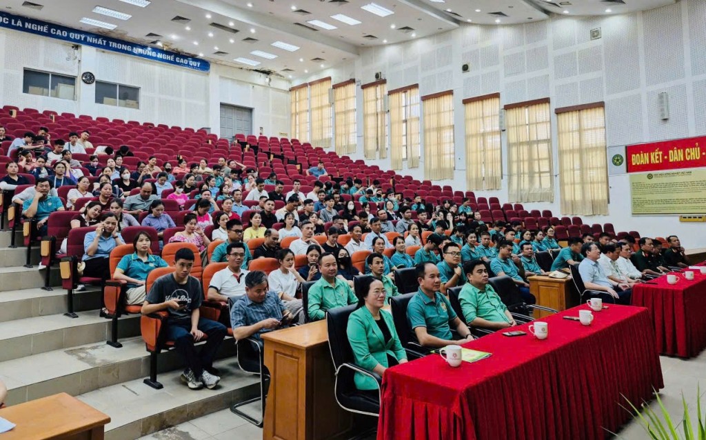 180 hội viên nông dân tham gia diễu hành tại Lễ kỷ niệm 80 năm Quốc khánh 2/9