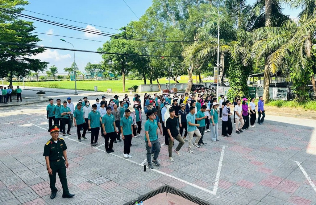 180 hội viên nông dân tham gia diễu hành tại Lễ kỷ niệm 80 năm Quốc khánh 2/9