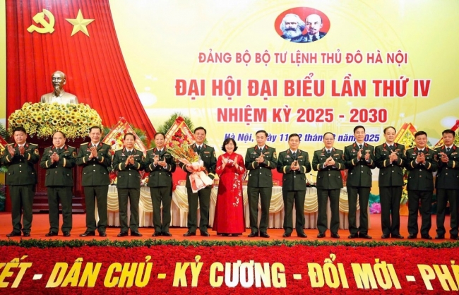 Đồng chí Bùi Thị Minh Hoài giữ chức Bí thư Đảng ủy Bộ Tư lệnh Thủ đô Hà Nội