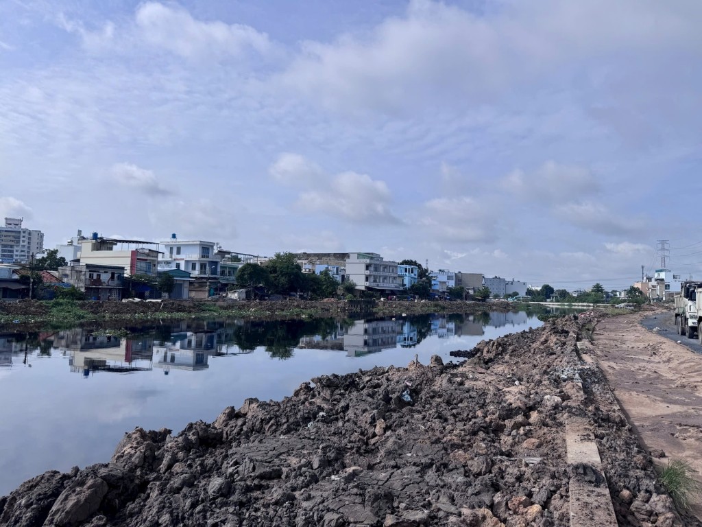 Dự ánKênh Tham Lương - Bến Cát - rạch Nước Lên. vẫn còn gặp nhiều vướng mắc về giải phóng mặt bằng