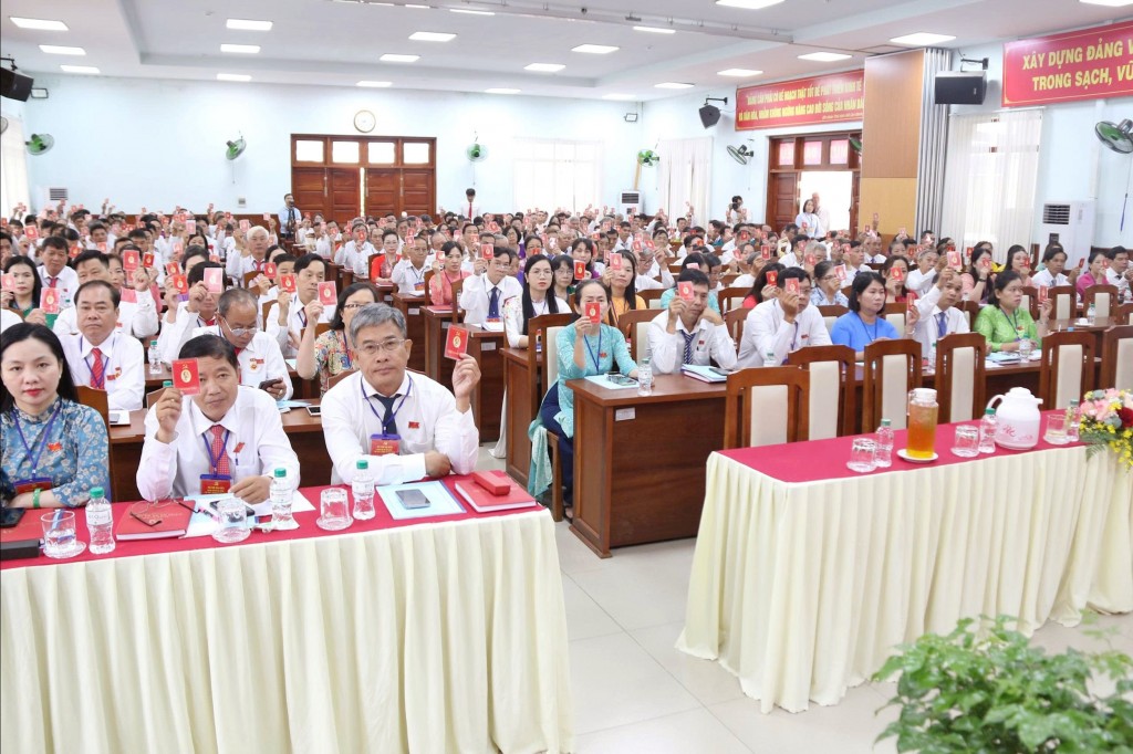 Đại hội biểu quyết thông qua các Nghị quyết nhiệm kỳ 2025-2030