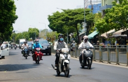 Hà Nội ngày nắng nóng, 7 tỉnh khả năng đối mặt với nguy cơ lũ quét, sạt lở