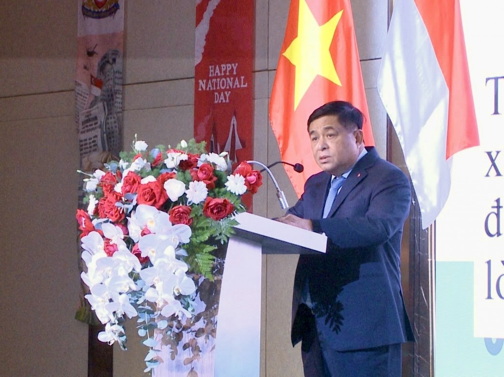 Phó Thủ tướng Chính phủ Nguyễn Chí Dũng phát biểu tại lễ kỷ niệm Quốc khánh lần thứ 60 nước Cộng hoà Singapore - Ảnh: VGP/Thu Sa