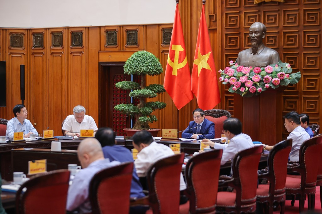 Thủ tướng gợi mở, cho ý kiến về một số nội dung cụ thể - Ảnh: VGP/Nhật Bắc