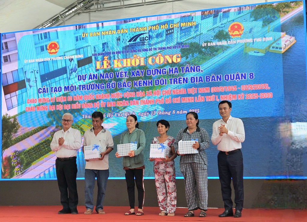 Trưởng Đoàn Đại biểu 