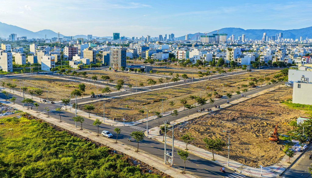 Nhà đầu tư Hà Nội, TP HCM đổ xô “săn” quỹ đất vàng ven sông tại Đà Nẵng