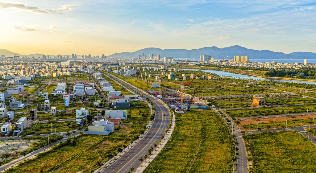 Nhà đầu tư Hà Nội, TP HCM đổ xô “săn” quỹ đất vàng ven sông tại Đà Nẵng
