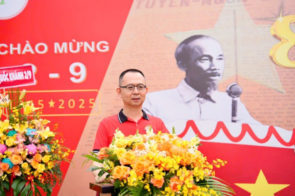 Ông Hsieh Mao Shan, Chủ tịch HĐQT Công ty TNHH Kỹ nghệ Cửa Ý Á Châu chia sẻ tại chương trình