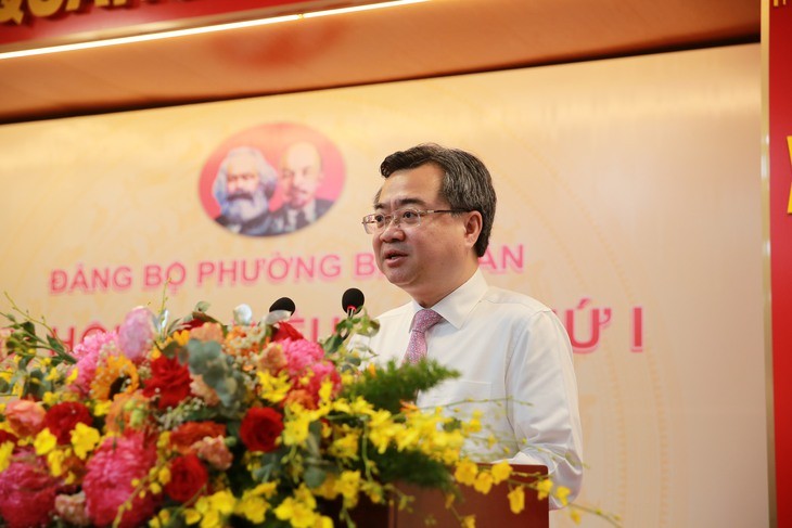Phó bí thư thường trực Thành ủy Nguyễn Thanh Nghị phát biểu - Ảnh: NGỌC KHẢI