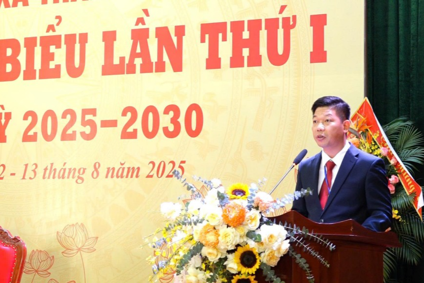 hó Bí thư Thường trực Đảng ủy xã Thanh Oai Khuất Hữu Tuấn 