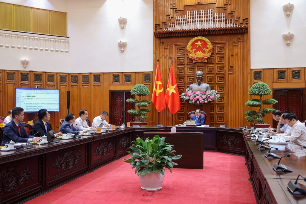 Thủ tướng yêu cầu các bộ, ngành, cơ quan, địa phương tiếp tục đồng hành cùng các doanh nghiệp nói chung, trong đó có CT Group - Ảnh: VGP/Nhật Bắc