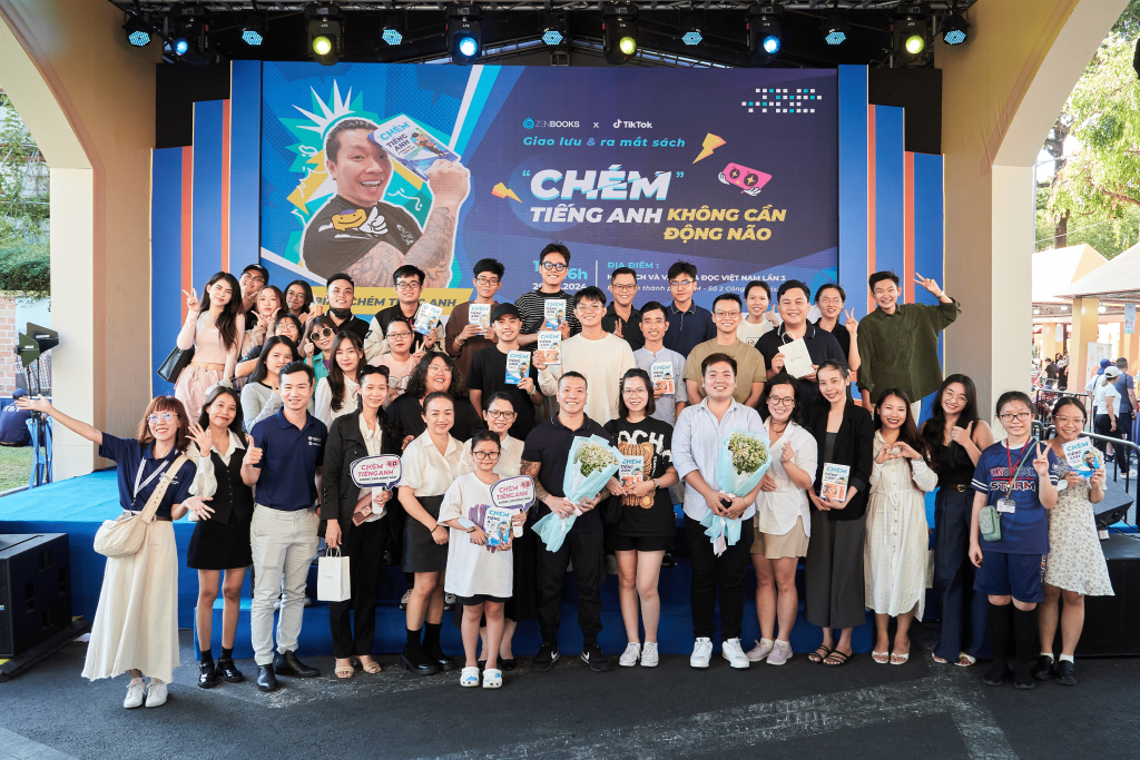 4 tác giả trẻ đúc rút bí kíp học tiếng Anh cho người Việt