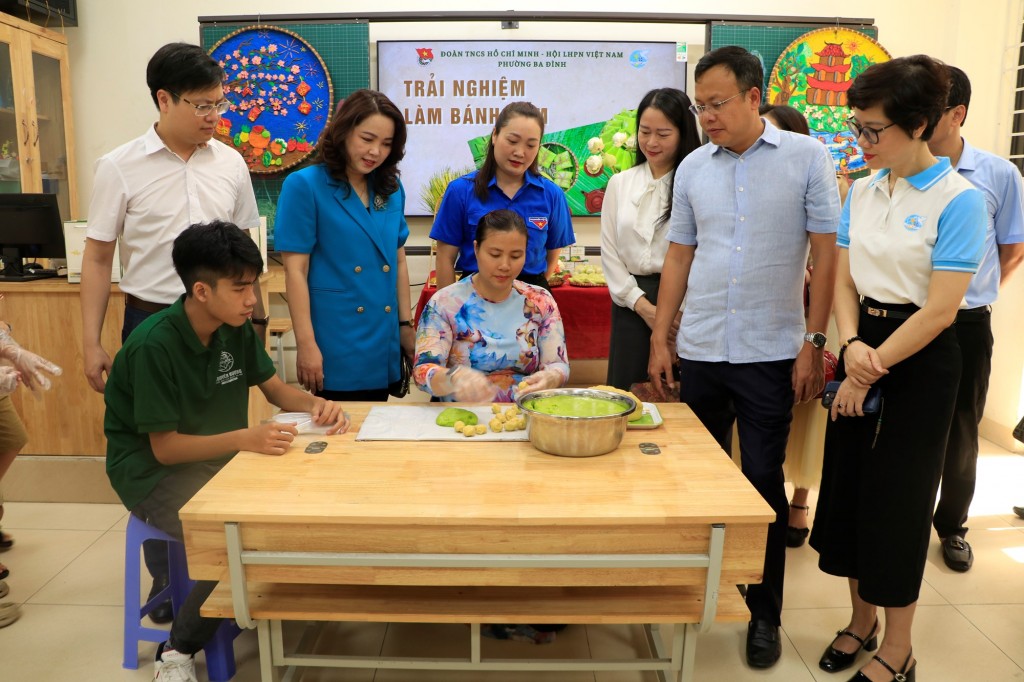 Ra mắt sổ tay du lịch điện tử chào mừng 80 năm Quốc khánh