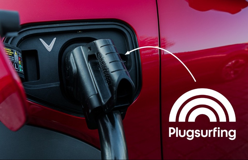 VinFast hợp tác chiến lược với Plugsurfing trải nghiệm sạc xe điện liền mạch tại Châu Âu