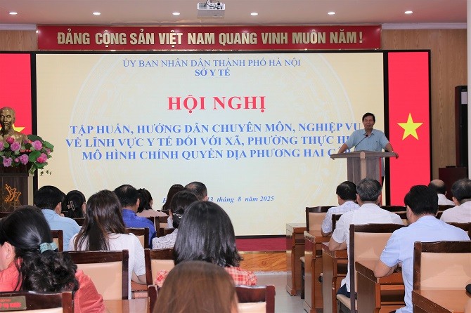 TS Trần Văn Chung, Phó Giám đốc Sở Y tế phát biểu tại hội nghị.
