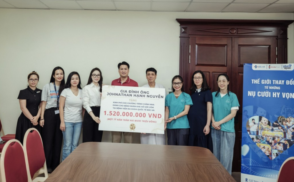 Gia đình ông Johnathan Hạnh Nguyễn quyên tặng 1,52 tỷ đồng cho tổ chức Smile Train