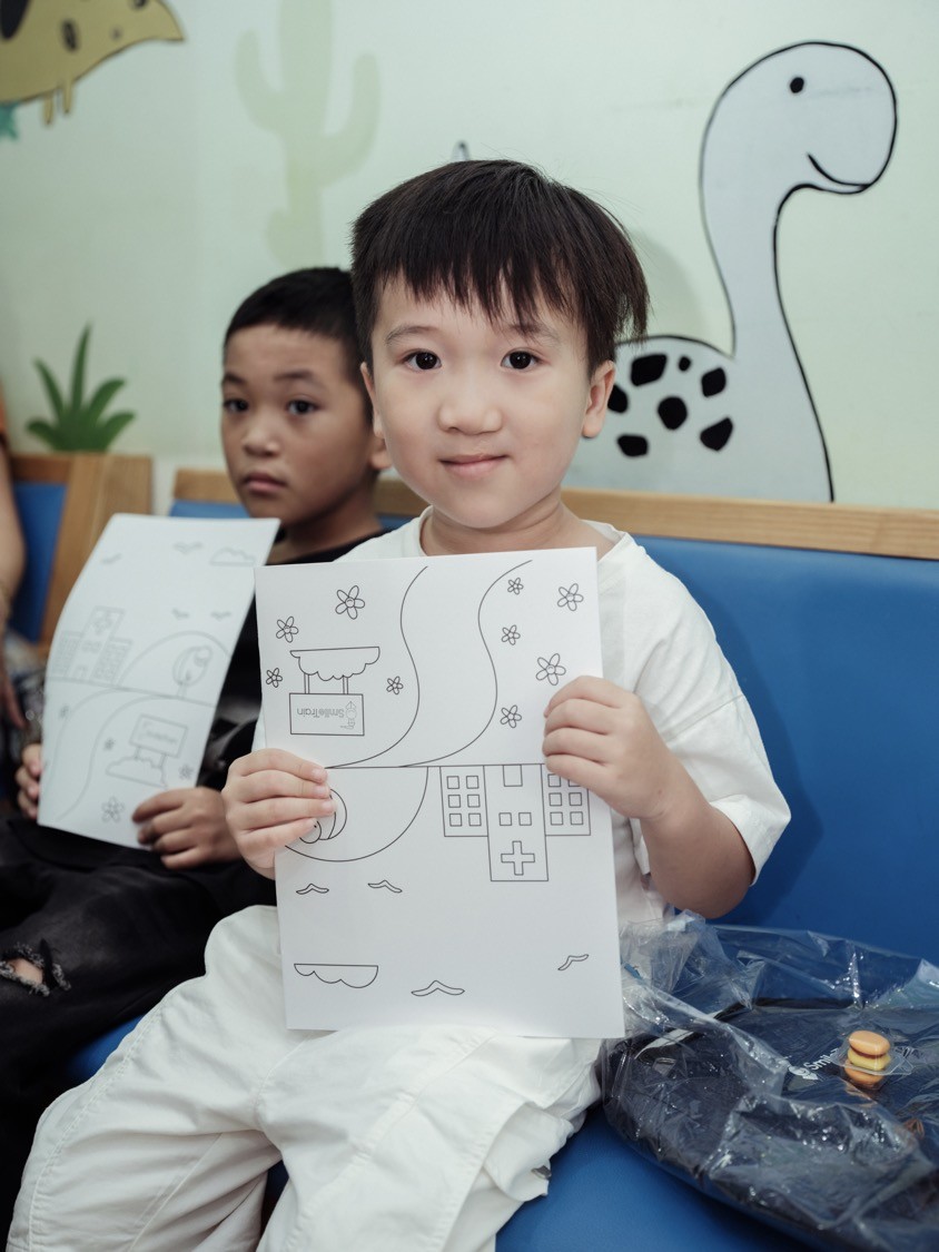 Gia đình ông Johnathan Hạnh Nguyễn quyên tặng 1,52 tỷ đồng cho tổ chức Smile Train