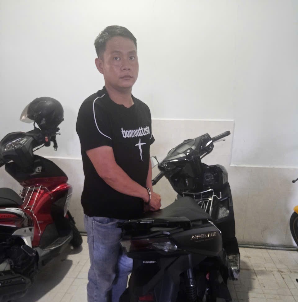 Công an phường Điện Bàn Đông bắt đối tượng trộm cắp xe máy trên địa bàn 
