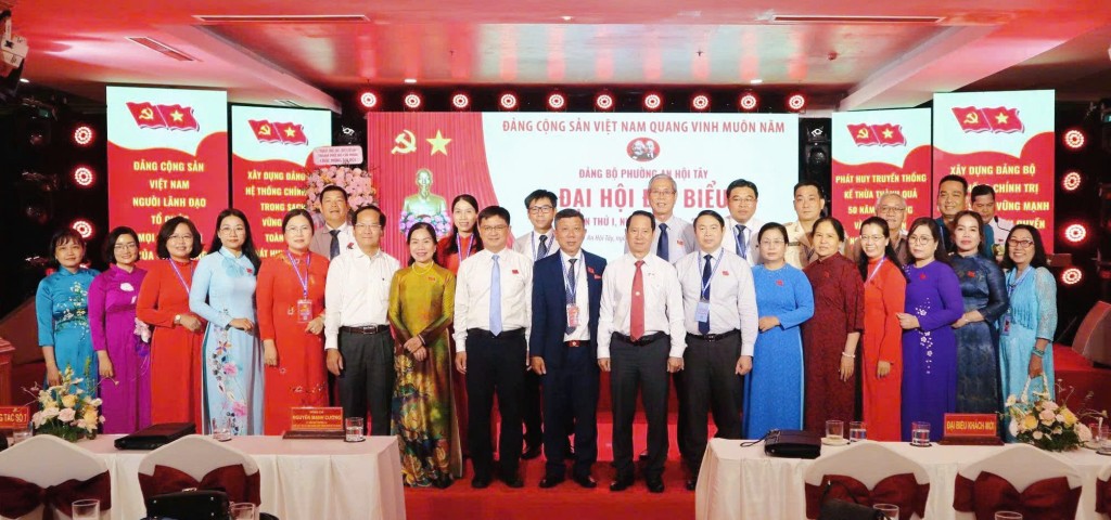 Các đại biểu về dự đại hội