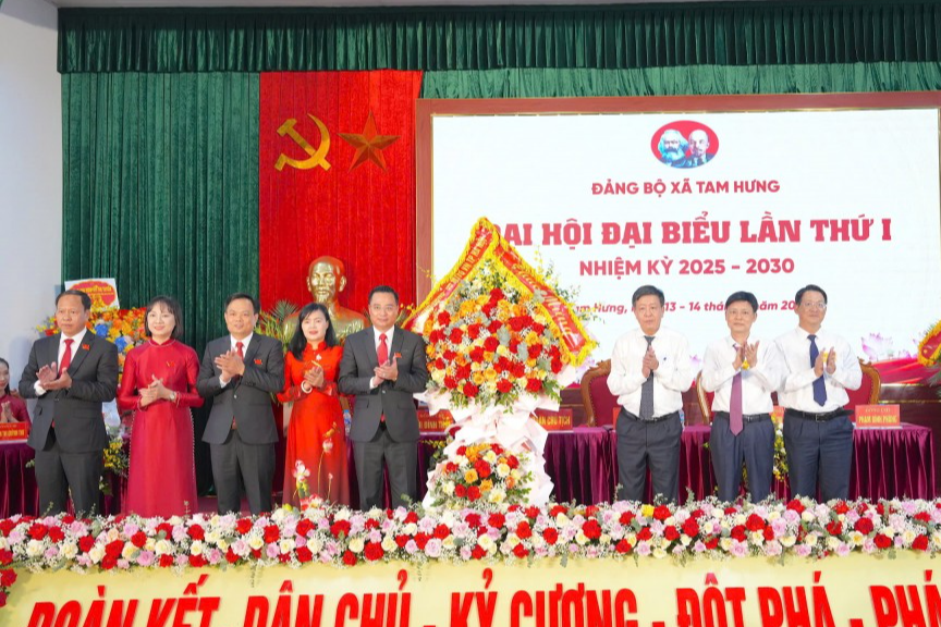 Ủy viên Ban Thường vụ Thành ủy, Phó Chủ tịch UBND thành phố Hà Nội Dương Đức Tuấn