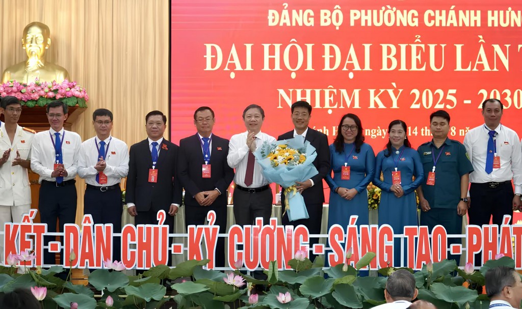 Phường Chánh Hưng đẩy mạnh xây dựng hạ tầng, khai thác thế mạnh sông nước